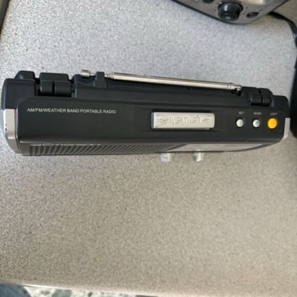 Emerson AM/FM Weather Band Radio Model RP6251 - Picture 4 of 9
